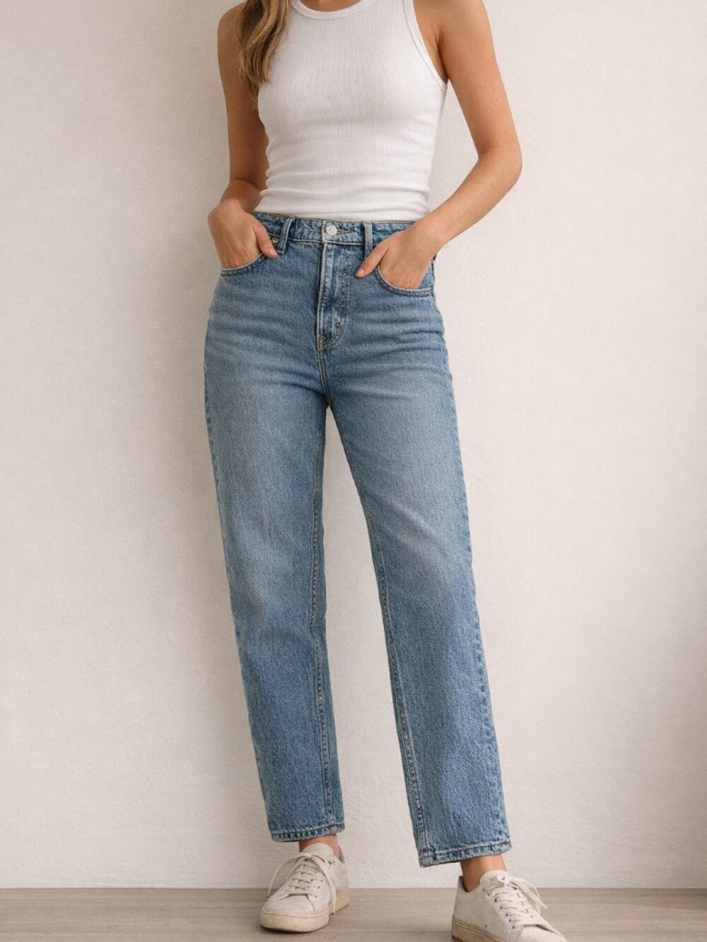 Abercrombie & Fitch The ’90s Straight Ultra High Rise Jeans Size 28